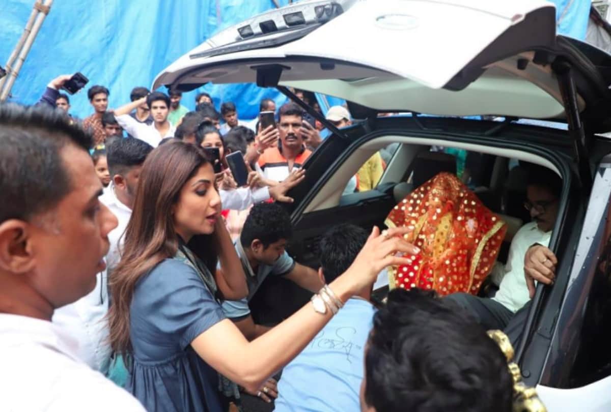 Ganesh Chaturthi 2019 Shilpa Shetty and Vivek Oberoi welcomed Ganpati their home