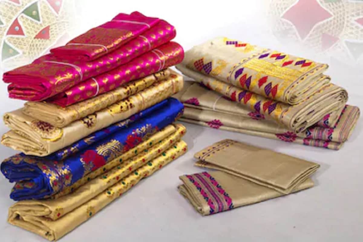 simple tricks to store silk sarees for lifelong