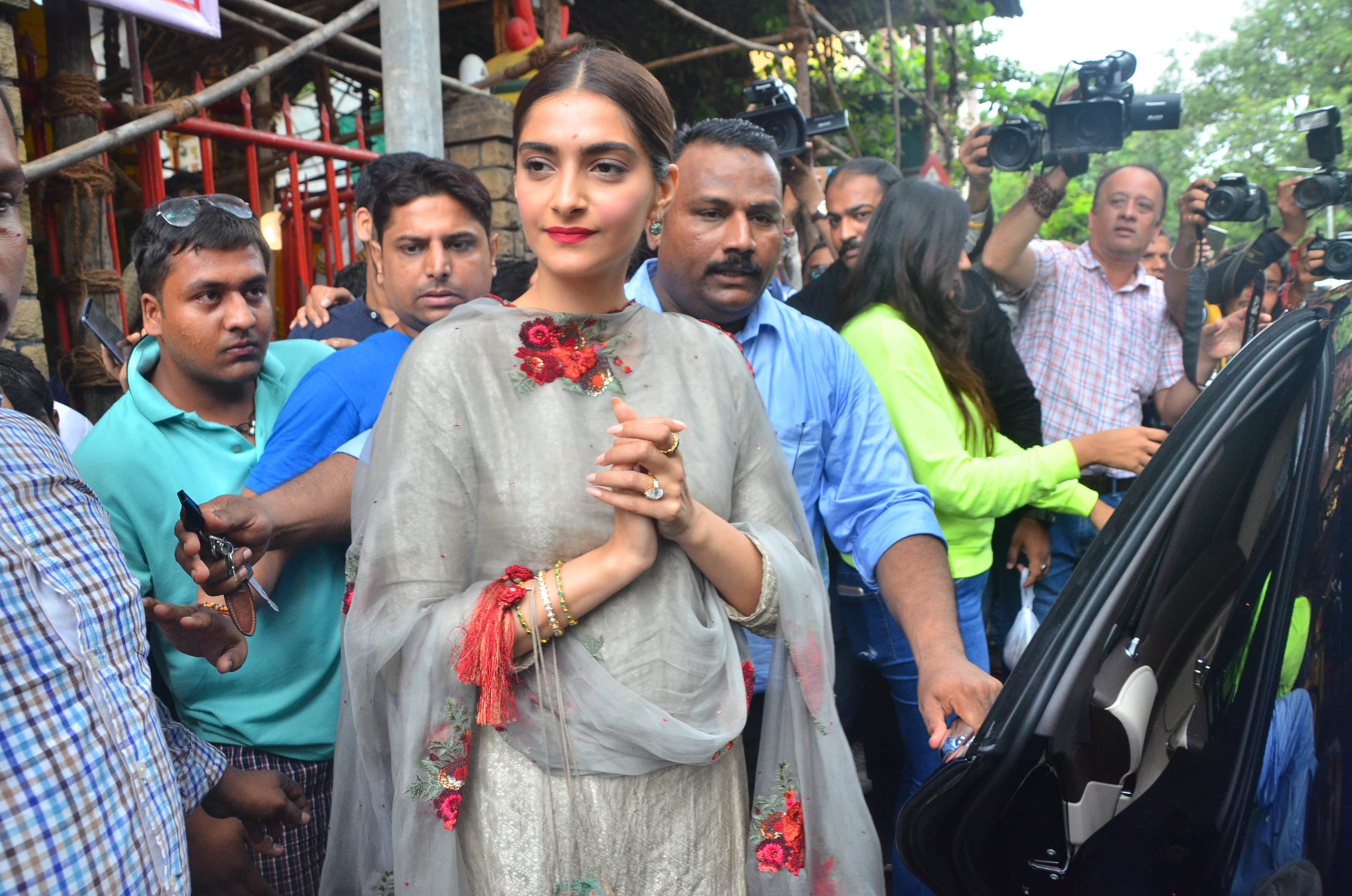 Sonam Kapoor criticised Mohan Bhagwat over his statement for divorce in Hindu Society