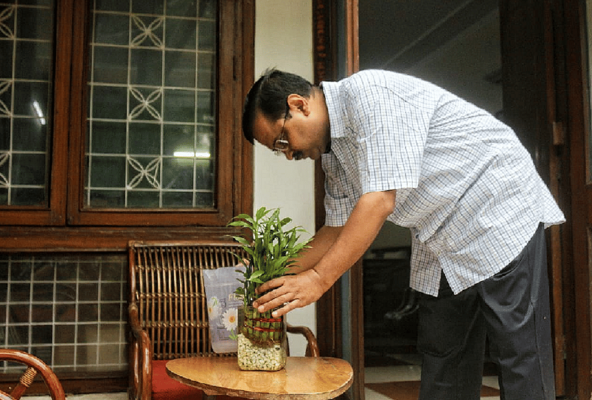 delhi cm arvind kejriwal starts campaign against dengue from his residence