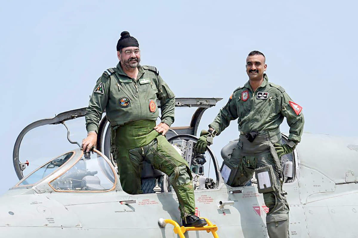 Balakot Air Strike Indian Air Forece MiG 21 Bison Figther Plane specifications Abhinandan Varthaman