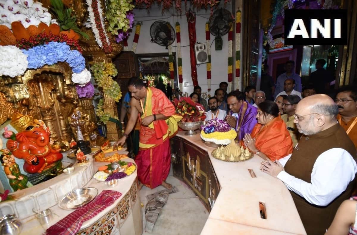 People celebrate ganesh chaturthi in many parts of country