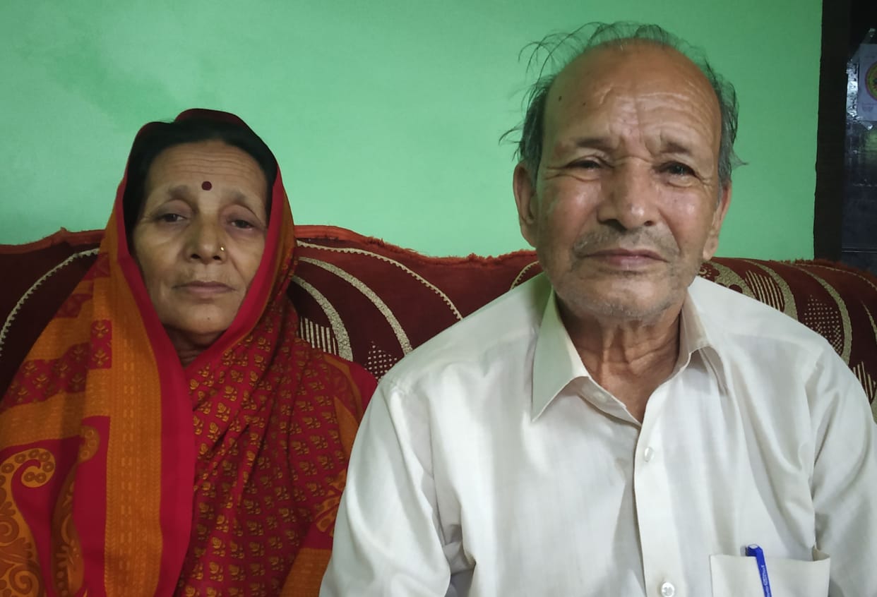 57 years ago, classmate Khadak da had 'read' Rajyoga written in the hands of Bhagat da