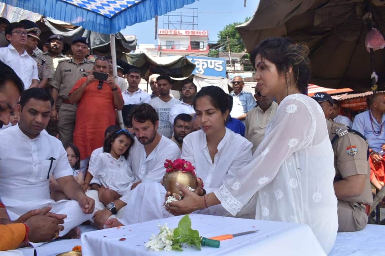 the first woman DGP Kanchan Chaudhary Bhattacharya bones flowed in ganga