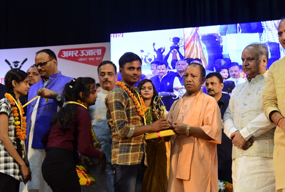 Pics of medhavi chhatra samman samaroh3.