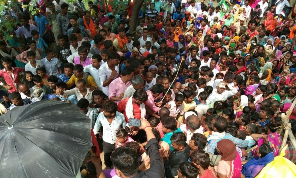 people agitated for meeting the child saint