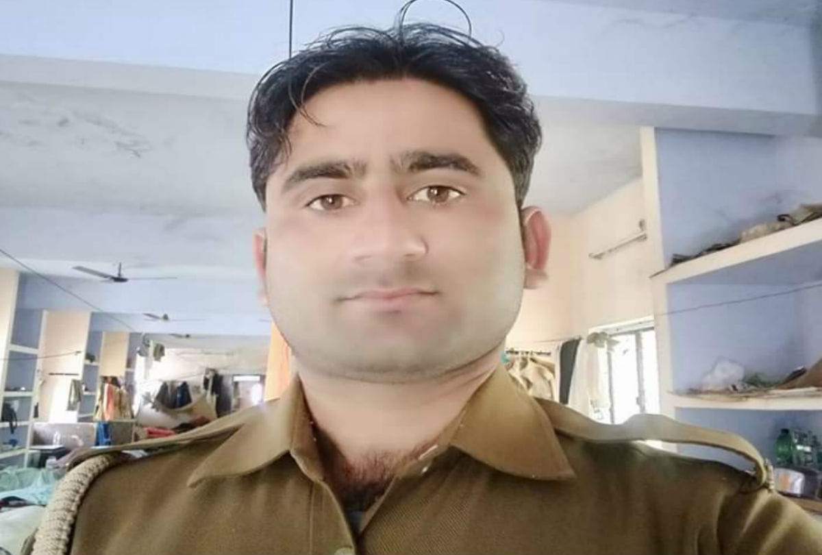 policeman dies due to car collision in mainpuri