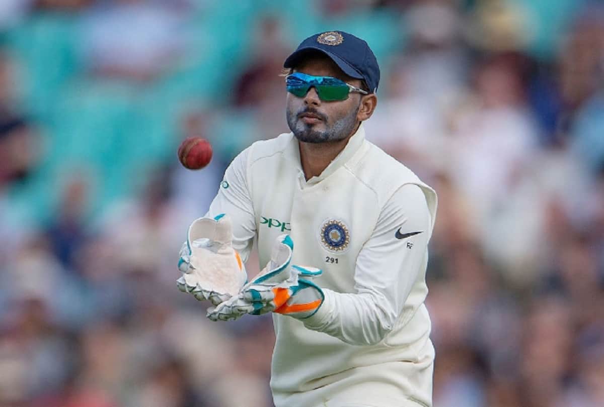INDvSA: Virat Kohli says not Rishabh Pant but Wriddhiman Saha will keep wickets in Vizag test