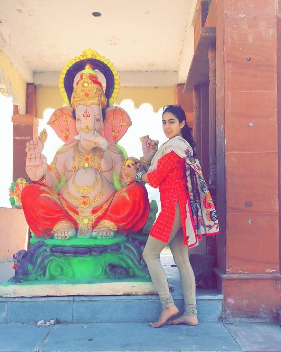 Ganesh Chaturthi 2019 Sara Ali Khan get troll after share photo with Ganpati Bappa