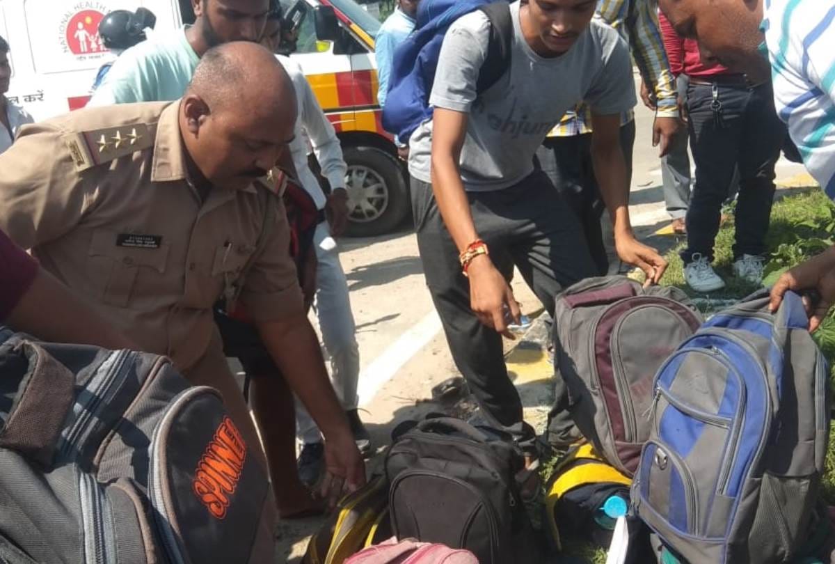 car and school van collide in barabanki, 10 children injured