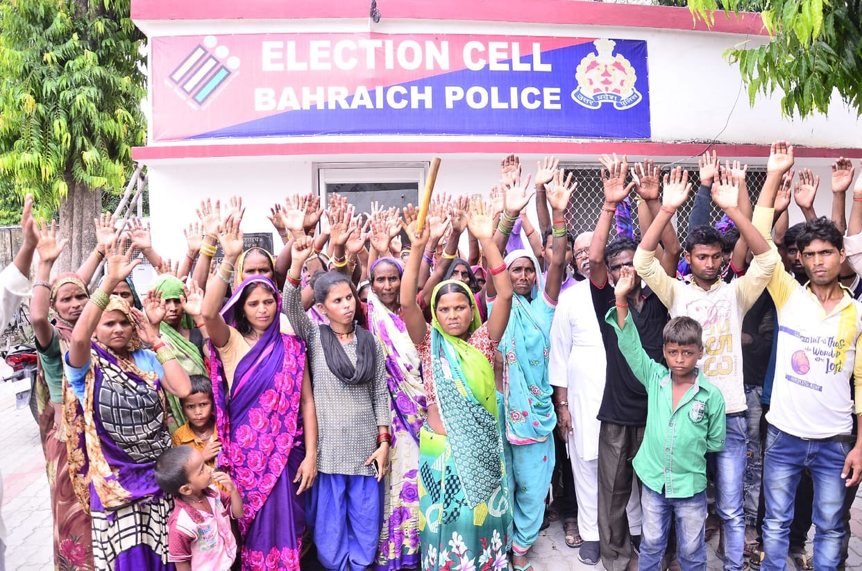 Villagers besiege SP office