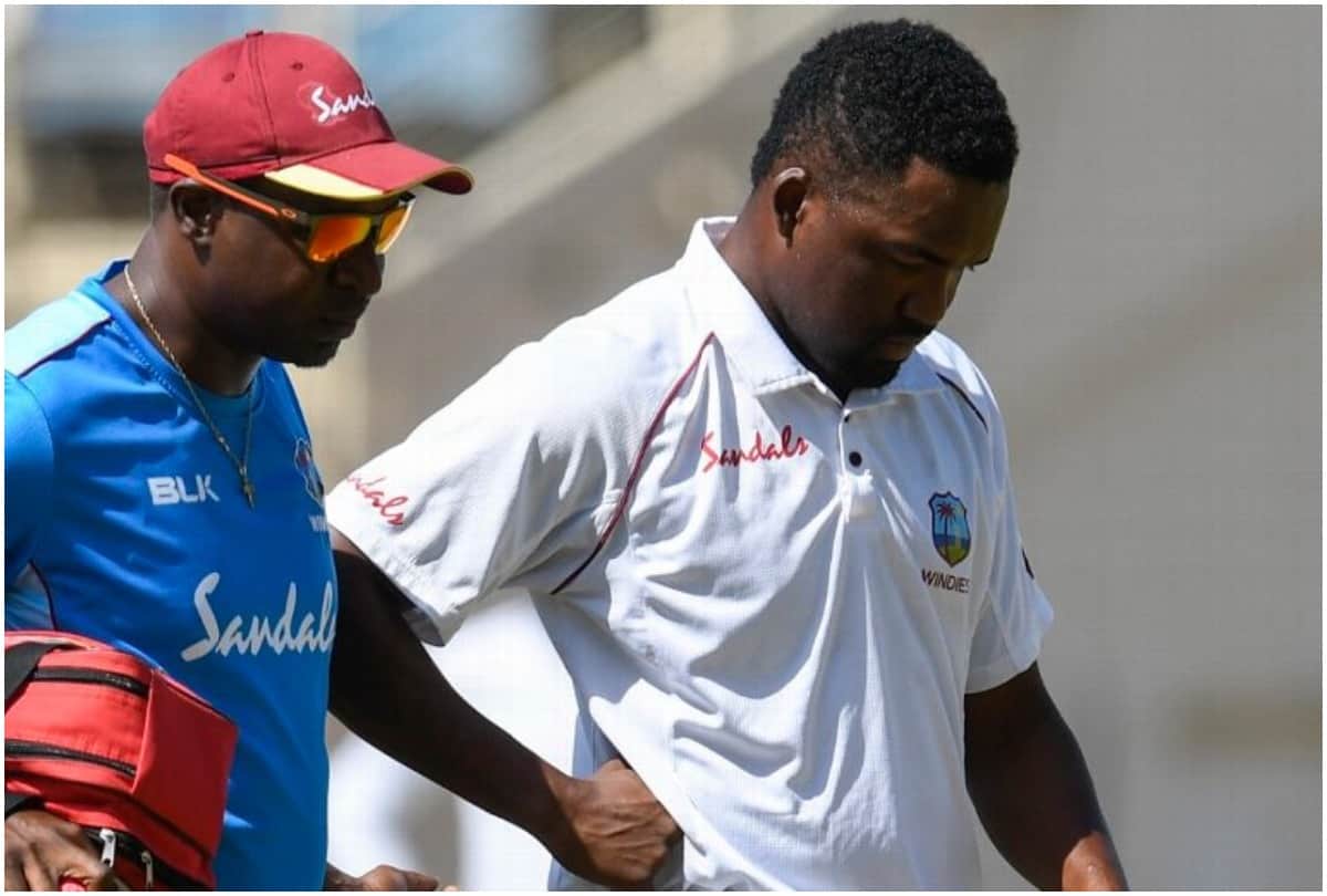 Jermaine Blackwood comes in as concussion sub after Darren Bravo retires hurt