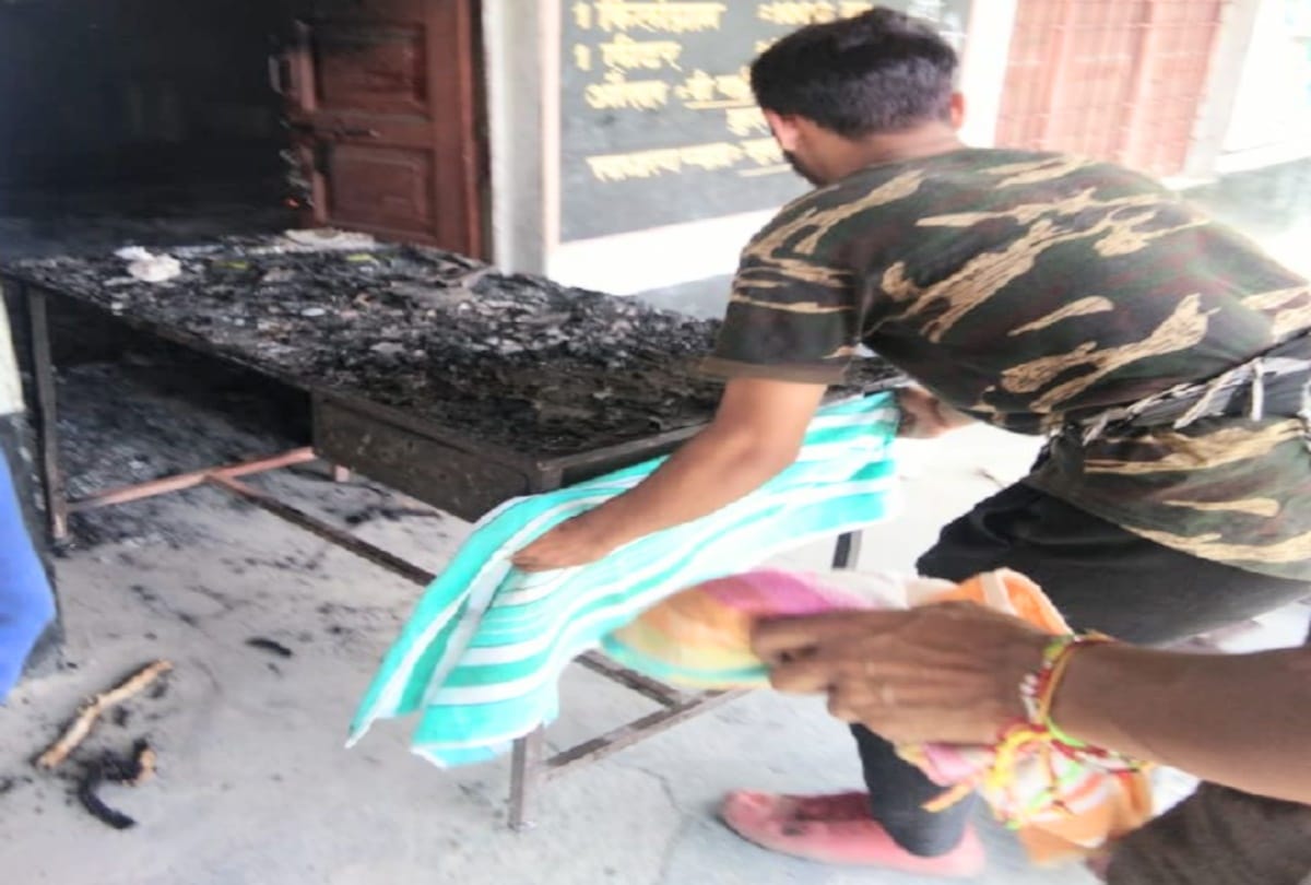 fire broke out in school Gas cylinder , kitchen reduced to ashes, students narrow escaped