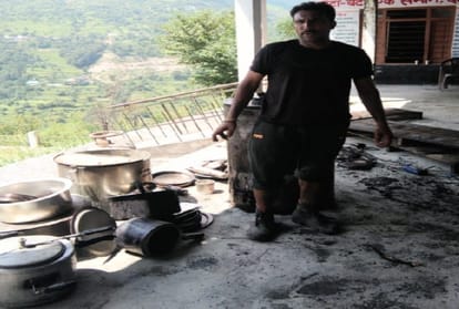 fire broke out in school Gas cylinder , kitchen reduced to ashes, students narrow escaped