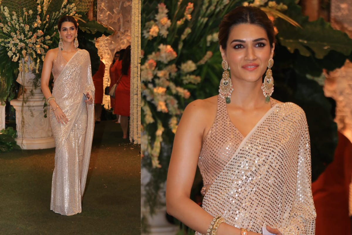 ganesh chaturthi celebration 2019 at mukesh ambani residence kriti sanon stunning look