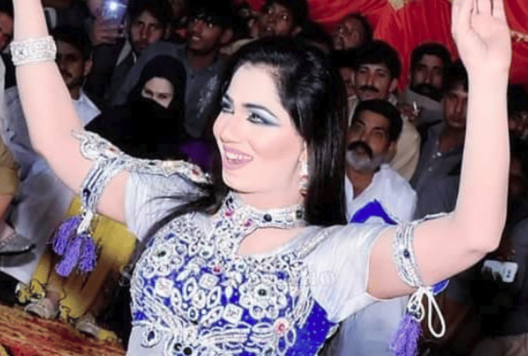 Sapna Choudhary of Pakistan Mehak Malik Dance Video Viral