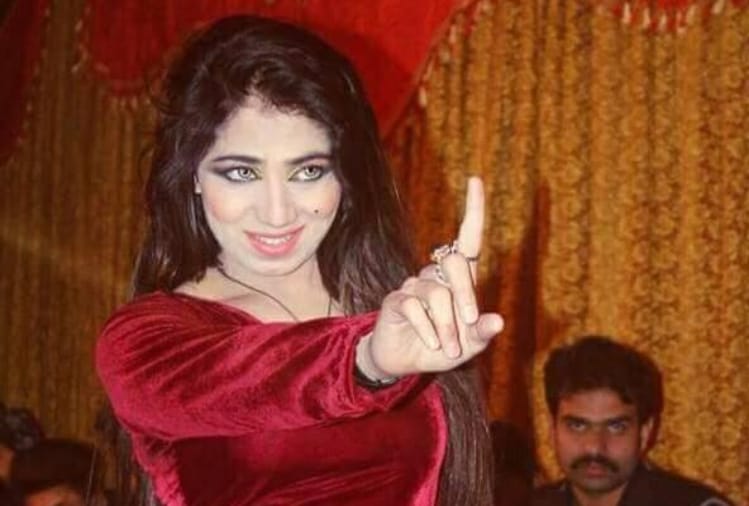 Sapna Choudhary of Pakistan Mehak Malik Dance Video Viral