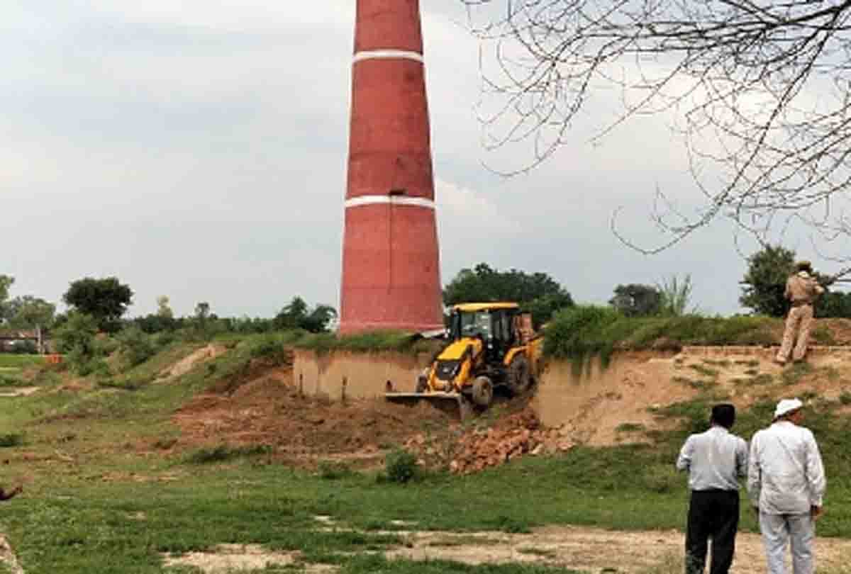 first time, SP leader's slit chimney demolished by ngt order