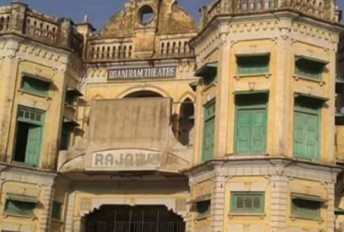 Pakistan audience favorite Theater Raja Talkies aka Dhani Ram Theater has shut down