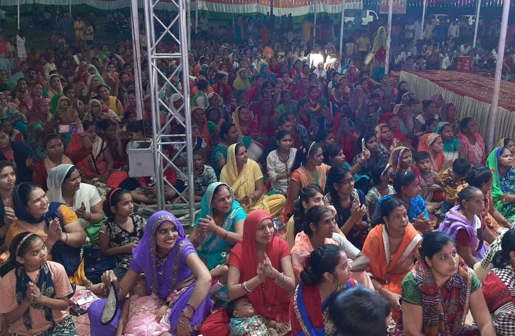 the devotee wew dance in ganesha mahotshav
