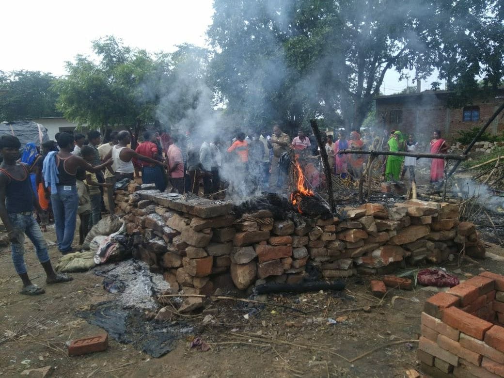 Blasts homes of scheduled castes
