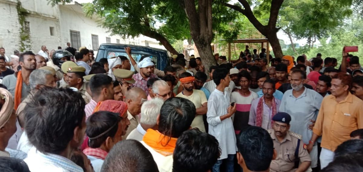 Tension on two sides over sabotage in temple ghazipur