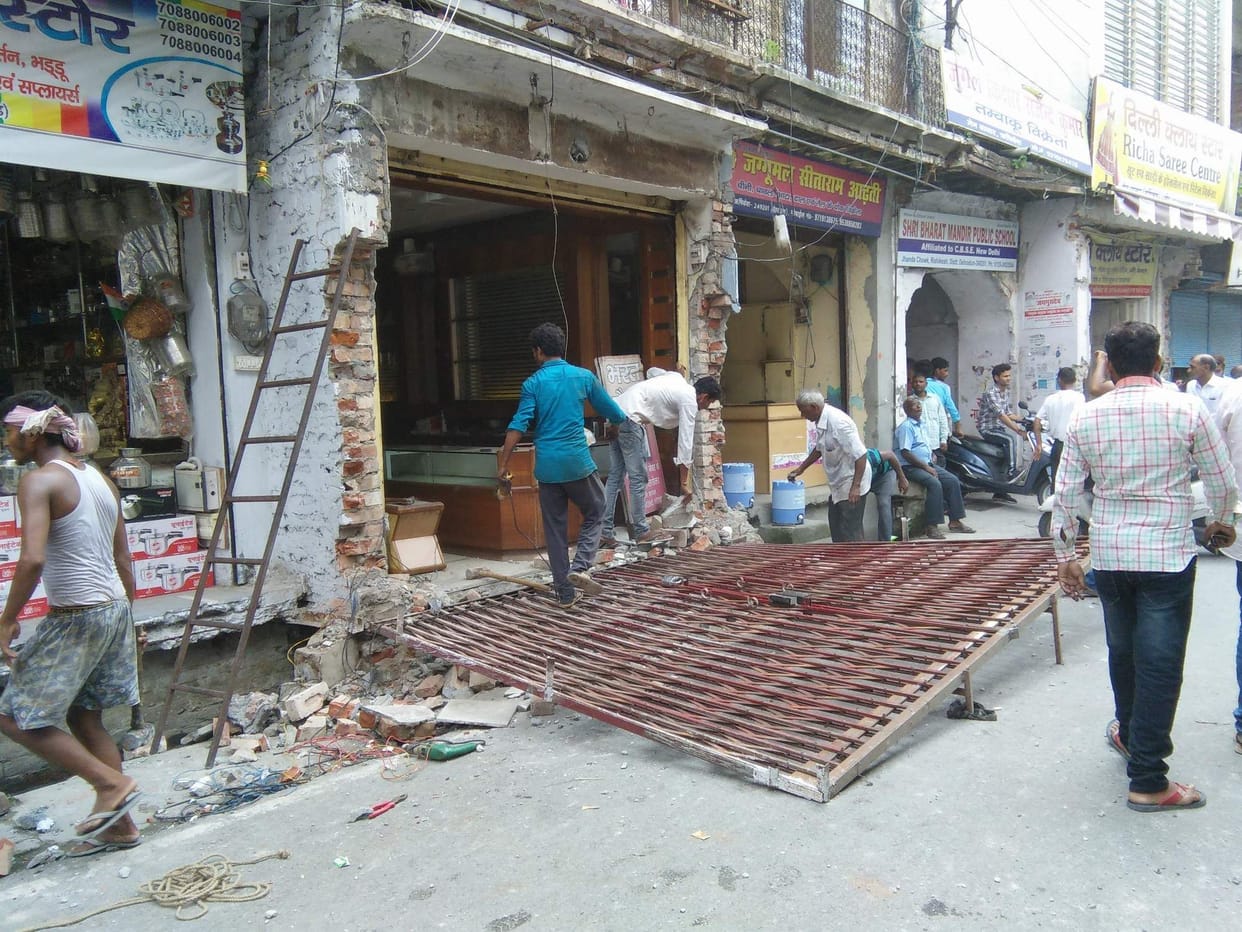 Encroached by action, broke illegal occupation overnight