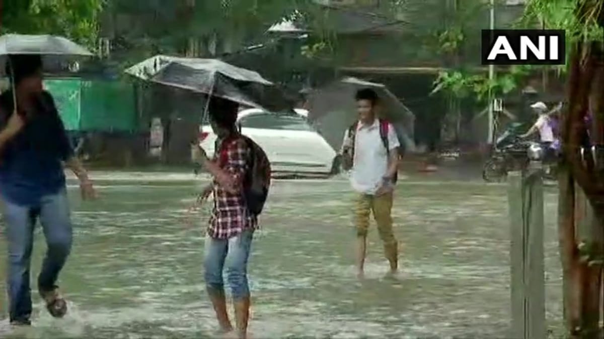 Heavy rainfall in Mumbai orange alert 