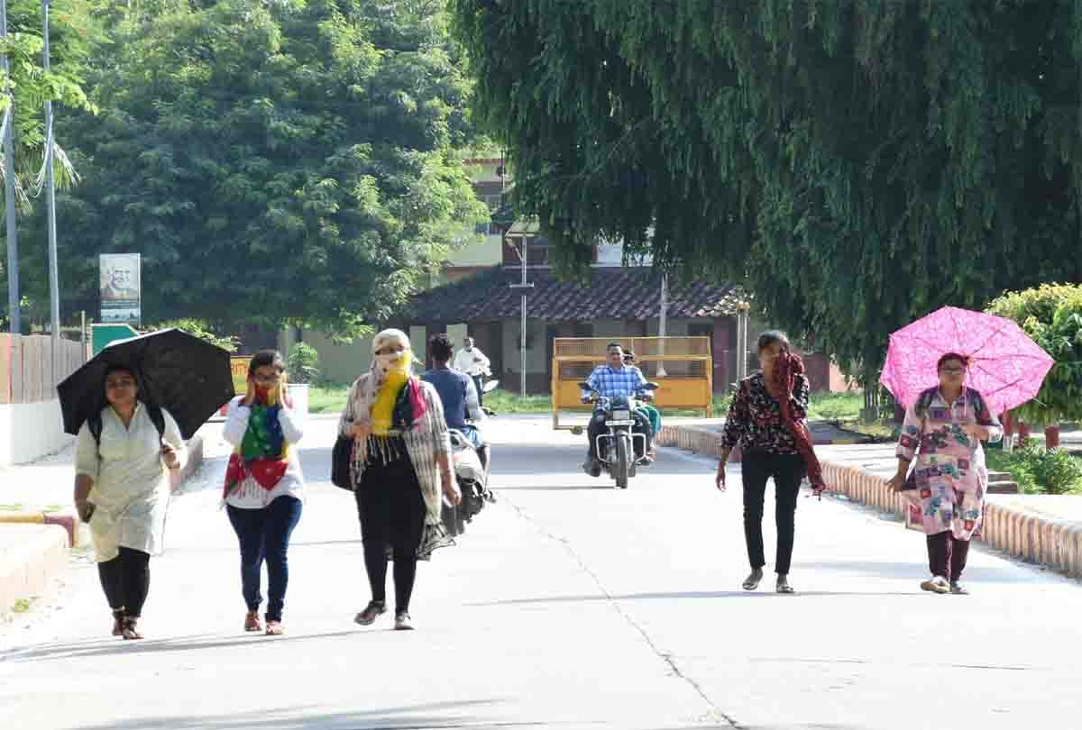 Fear of ragging in CSA jumped from the roof of girl student hostel