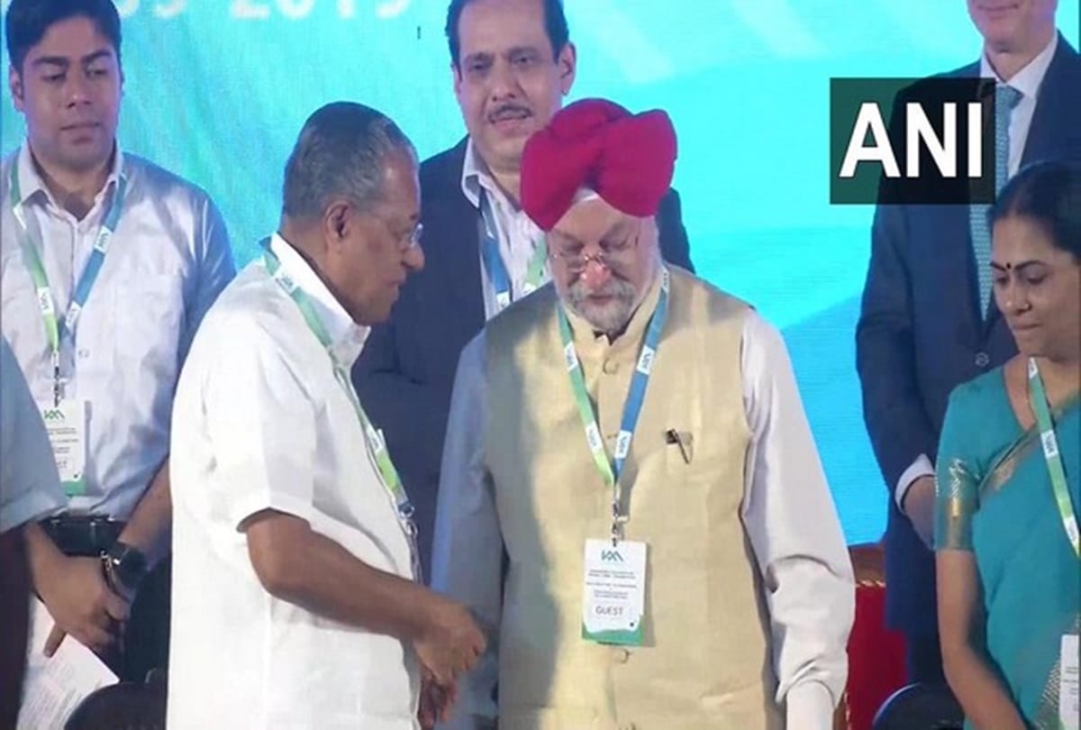 Kochi water metro to become operational by March 2020, Says Pinarayi Vijayan