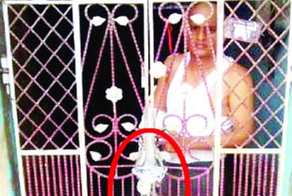 घर के अंदर मालिक नरेश कुमार