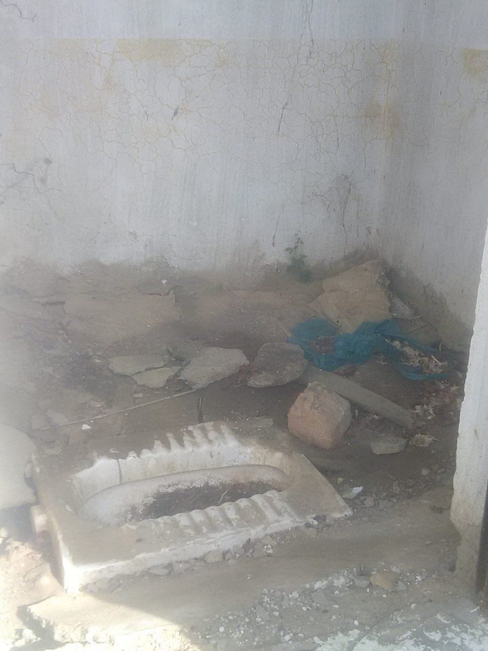 30 thousends children forced to go to the toiket in the open.