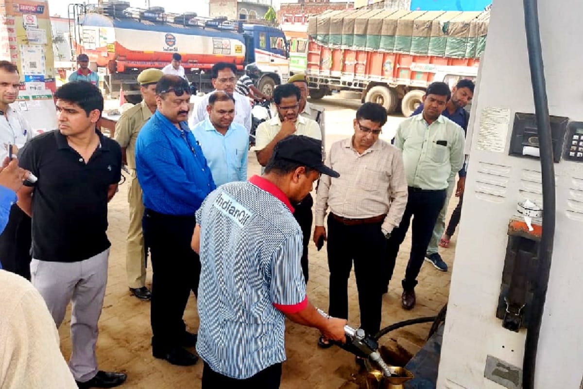 Raid on petrol pumps under DM Shakuntala Gautam in Baghpat district after Meerut