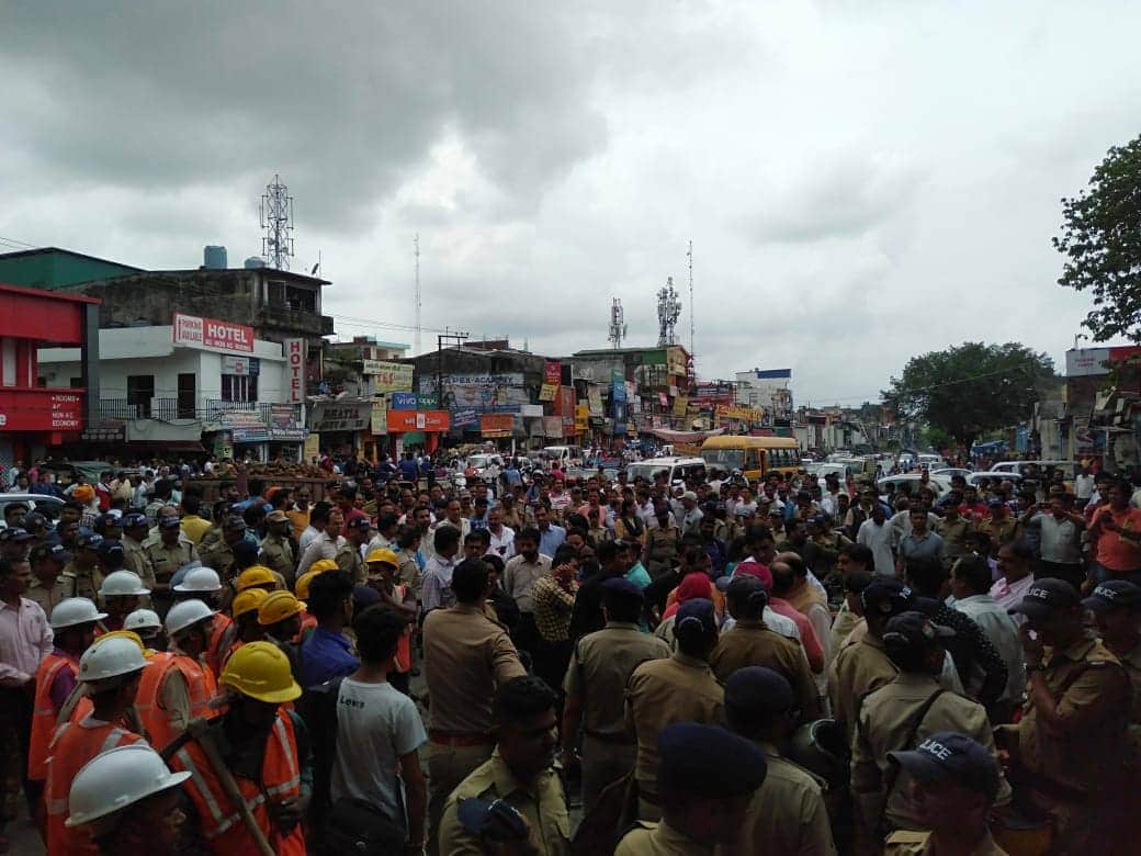 encroachment removal campaign in dehradun first day photos