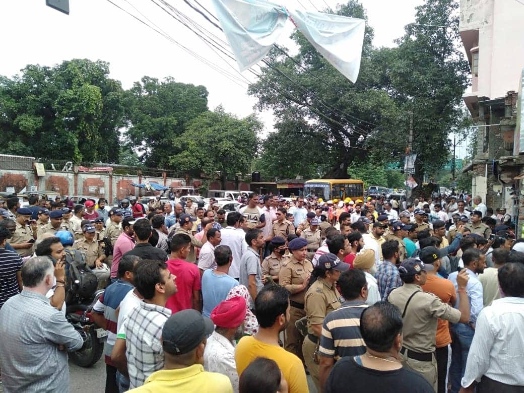 encroachment removal campaign in dehradun first day photos