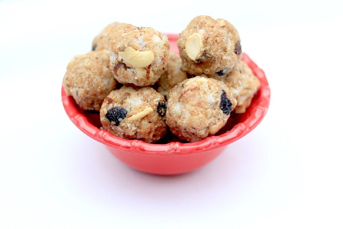 how to make protein rich nuts and chocolate ladoo at home