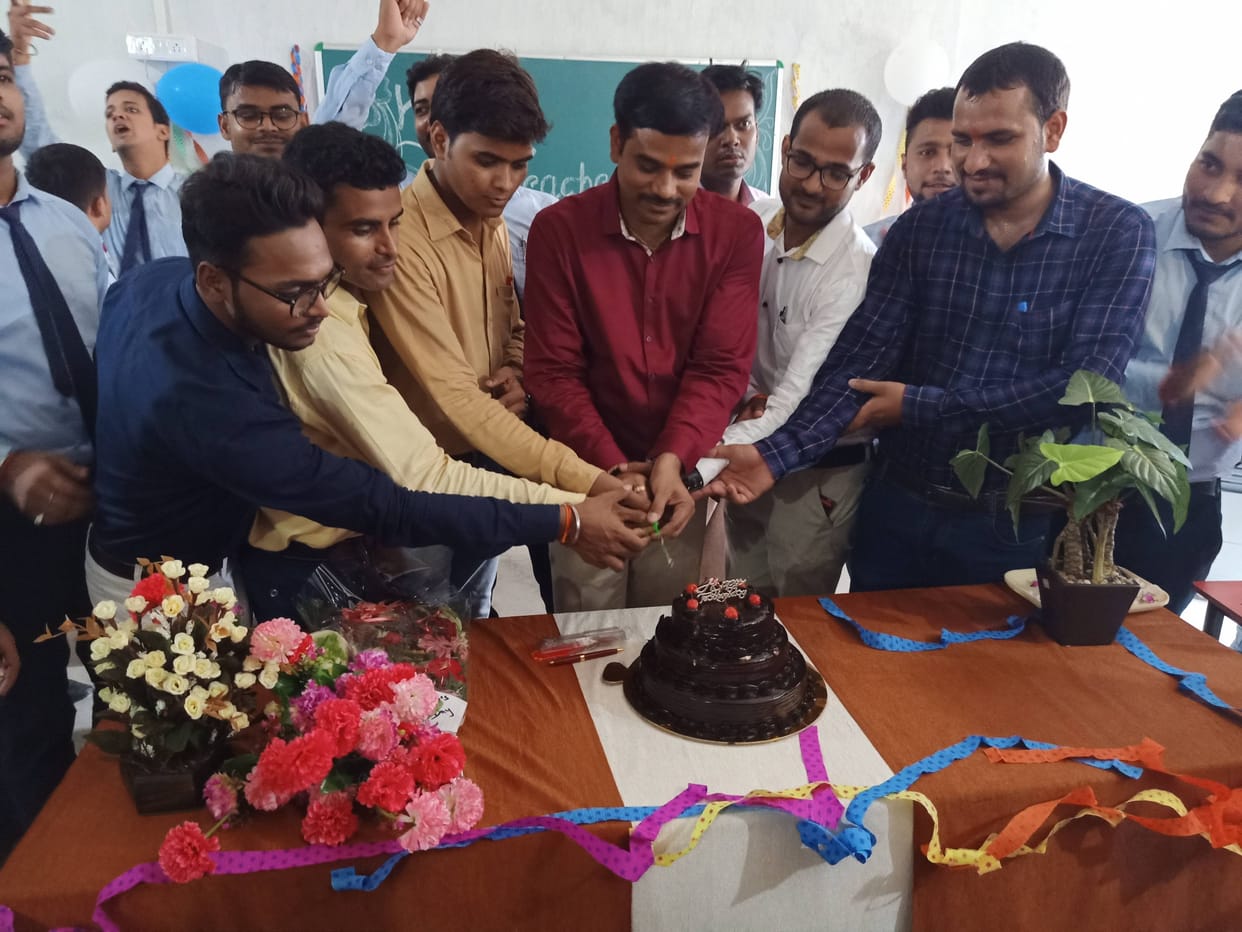 mau news teacher day