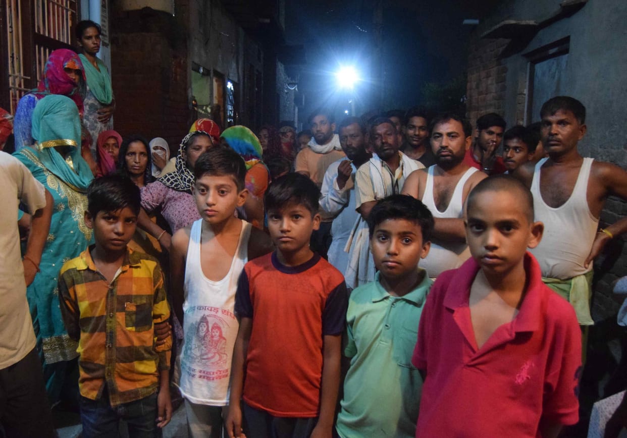 brave lady fights with kidnappers kidnapping of five children in Sunaria village