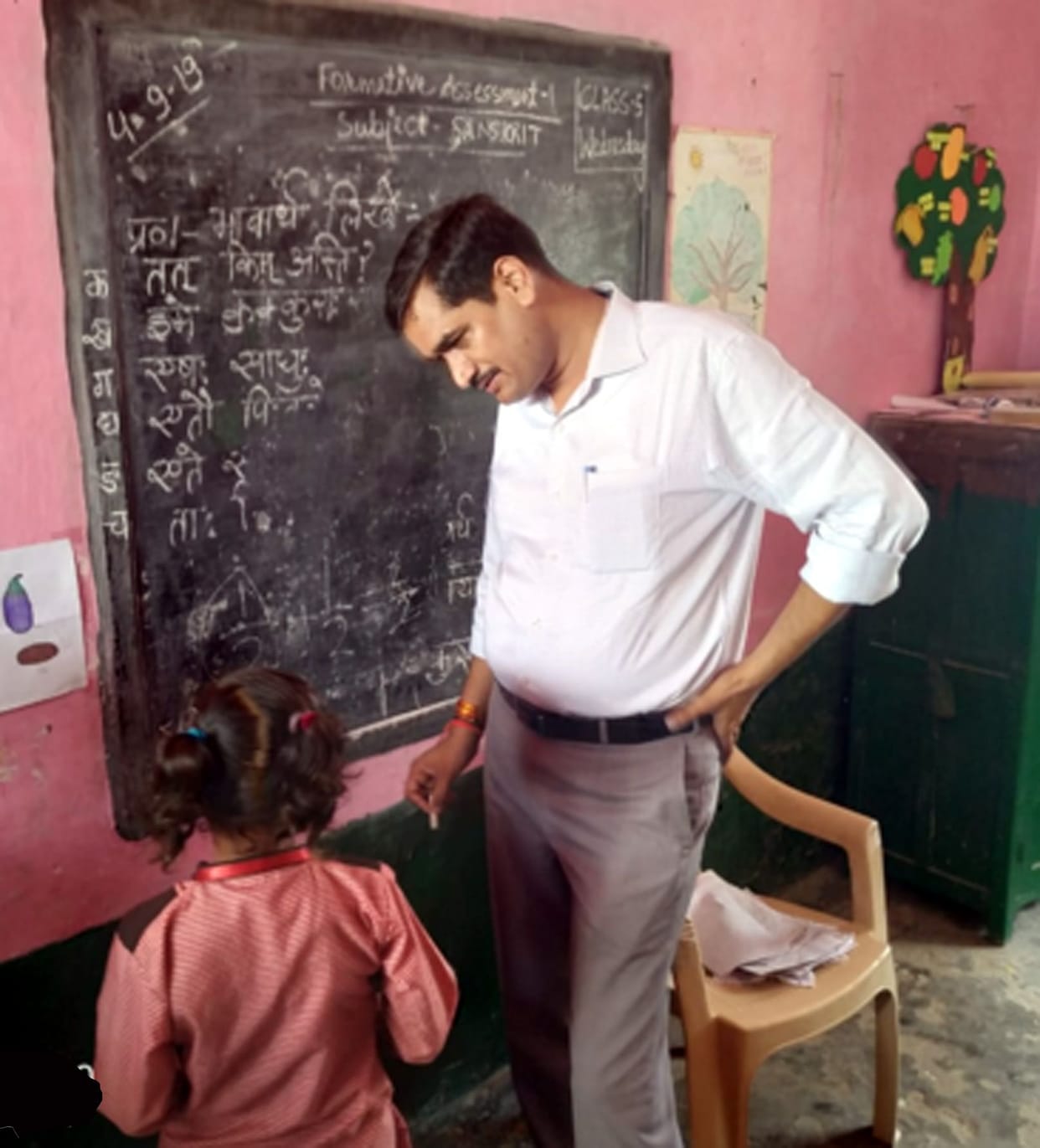 dm, inspecion in school. kasganj