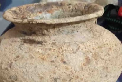Gold silver jewelry found in excavation