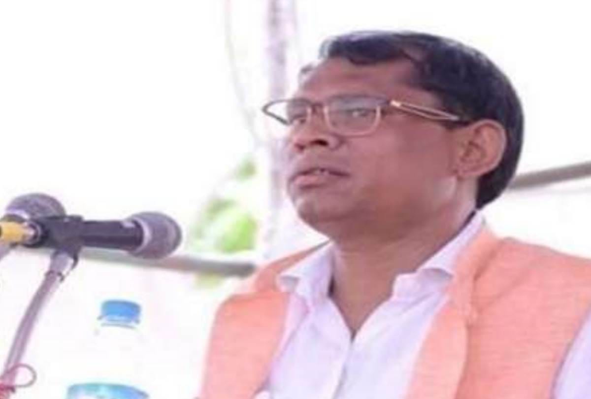 up govt decide not to give saraswati award to rajendra prasad verma
