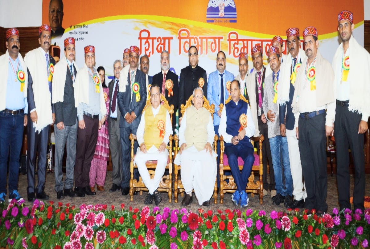 13 teachers honored with state level award by Governor and Chief Minister in Shimla