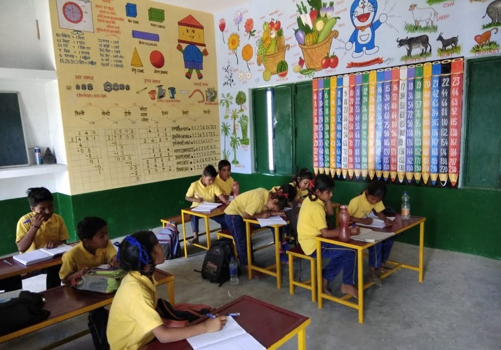 Teachers Day 2019 He painted the entire course on the walls with his salary