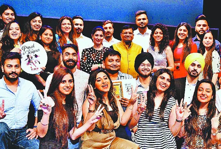 Bollywood Actress Twinkle Khanna Interview on Personal Life