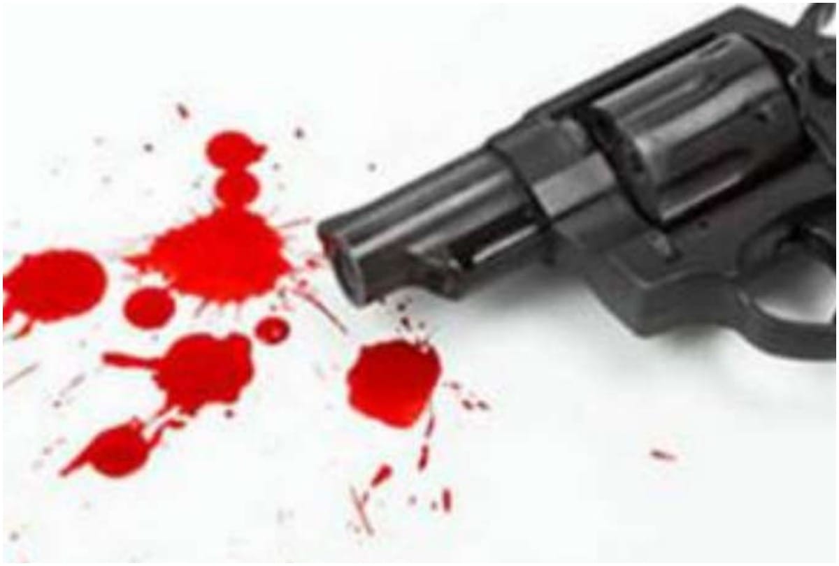 cisf constable sucide by his service weapon