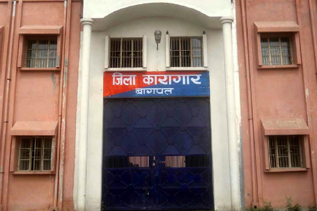 A prisoner in Baghpat jail is searching for peace through literature