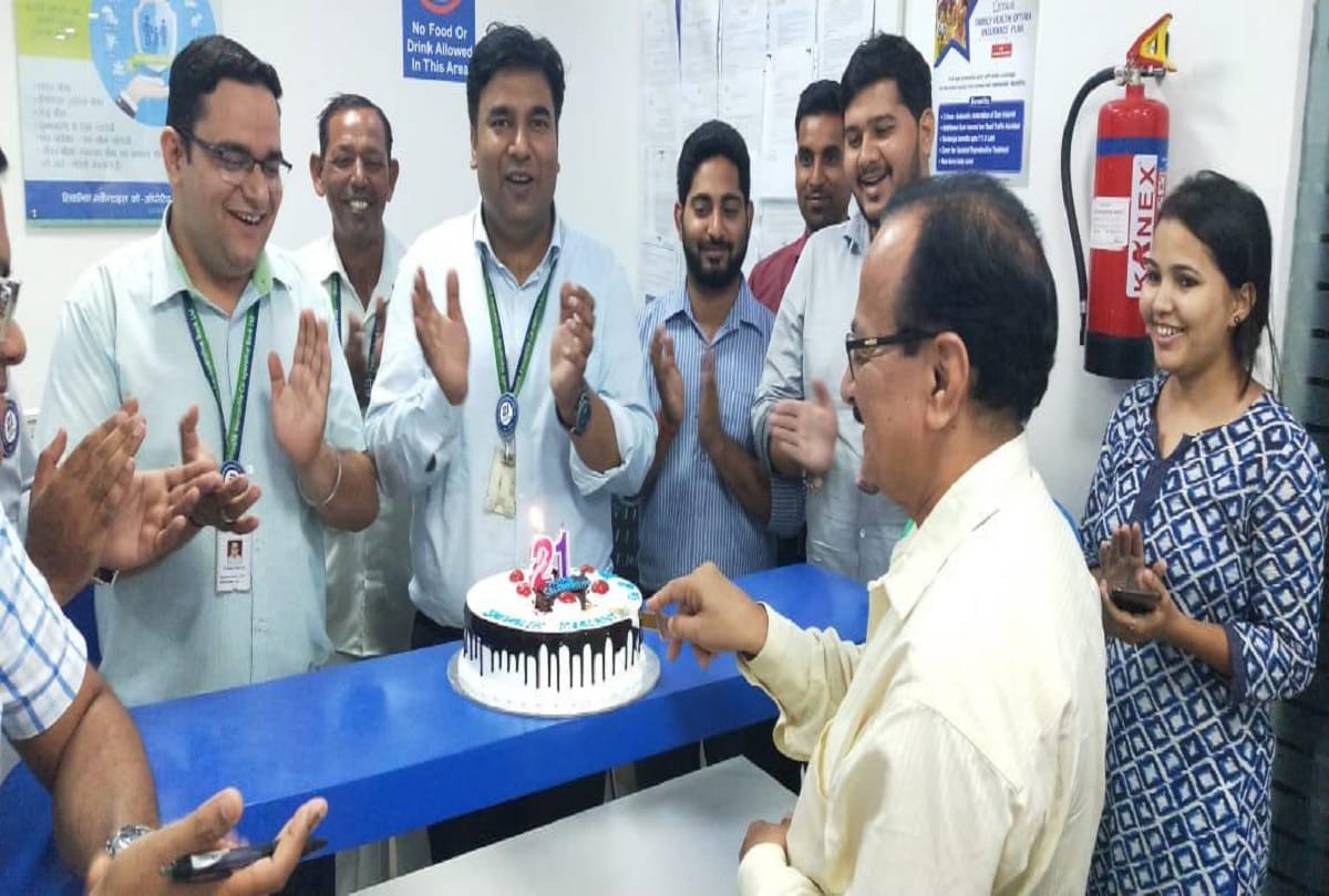 Shivalik Bank noida branch celebrated 21st founders day