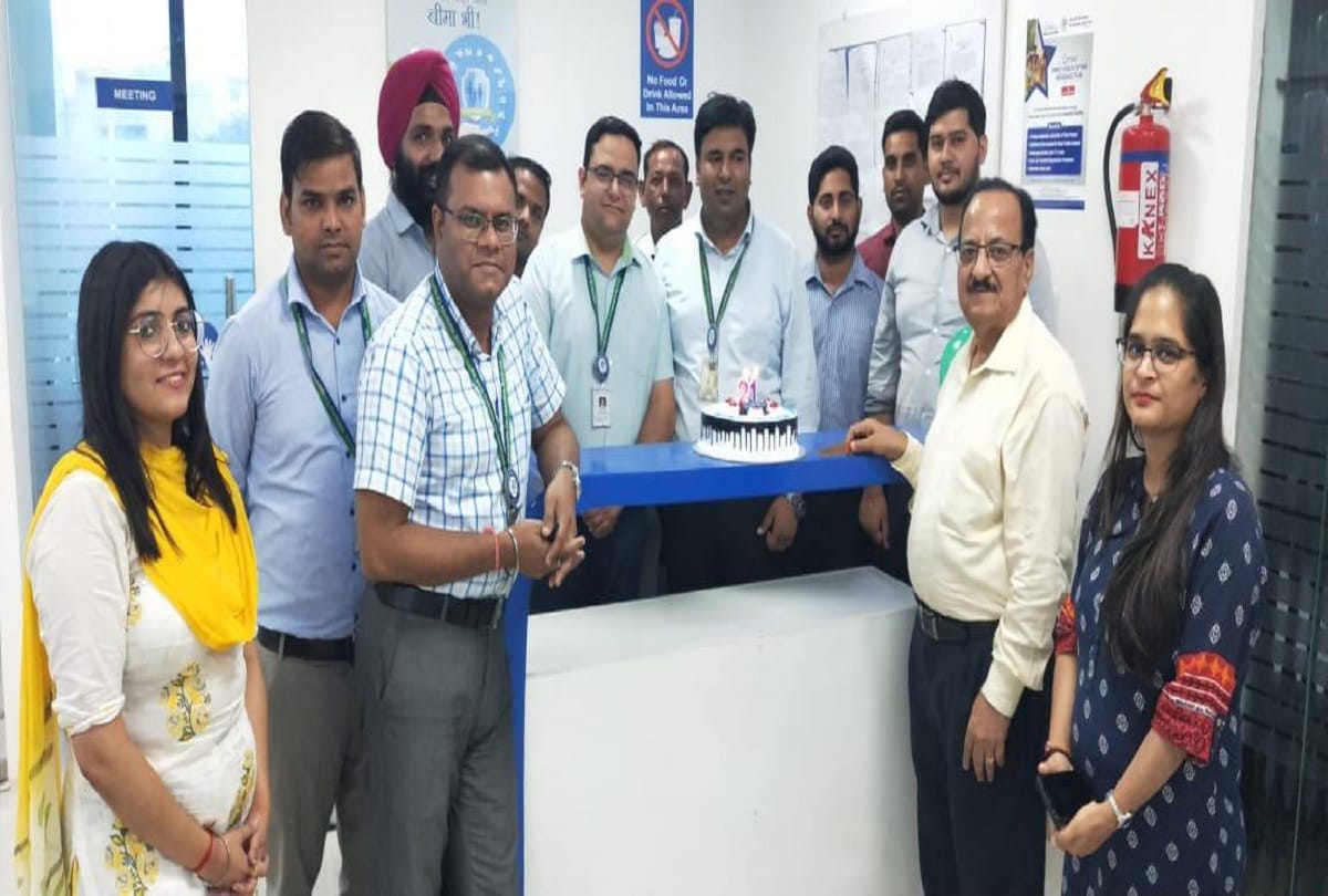 Shivalik Bank noida branch celebrated 21st founders day
