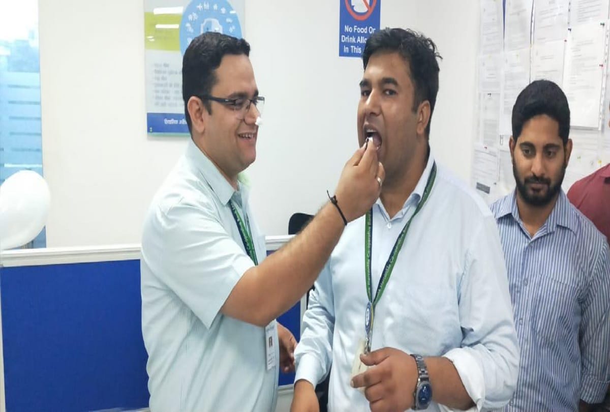 Shivalik Bank noida branch celebrated 21st founders day