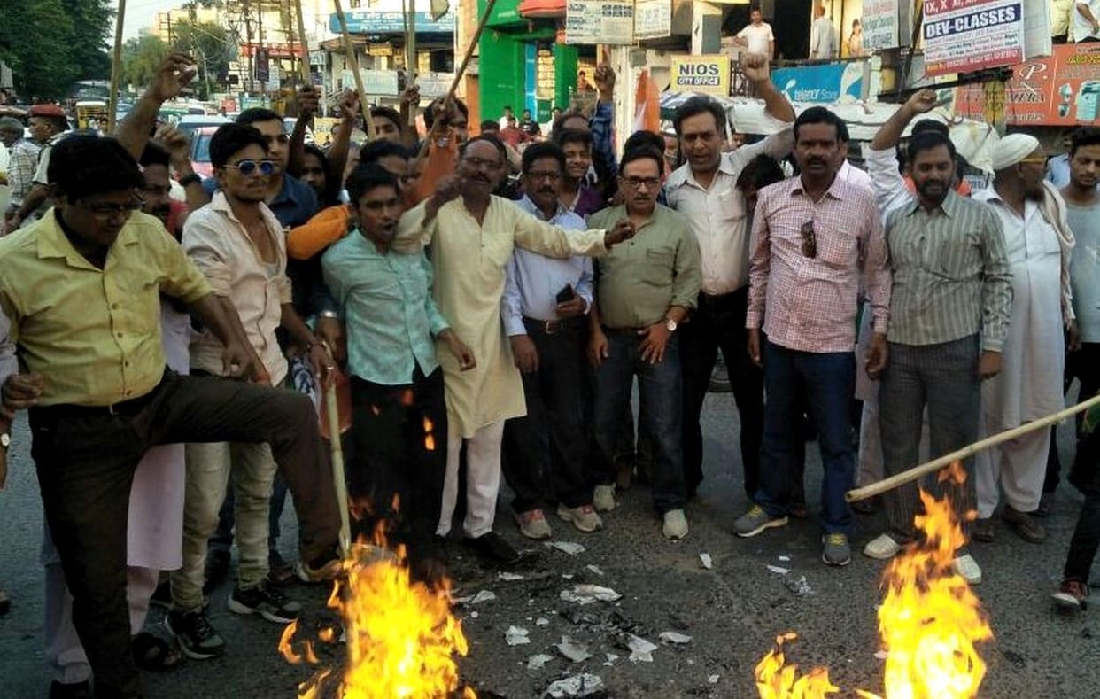 congress protest against hike in electricity rates
